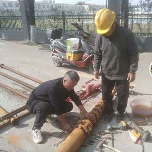 农田机井深井潜水泵拆解检修